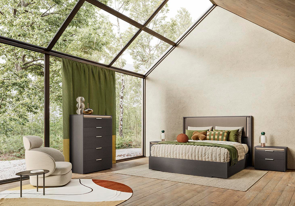 Amy Bed with Light Kit